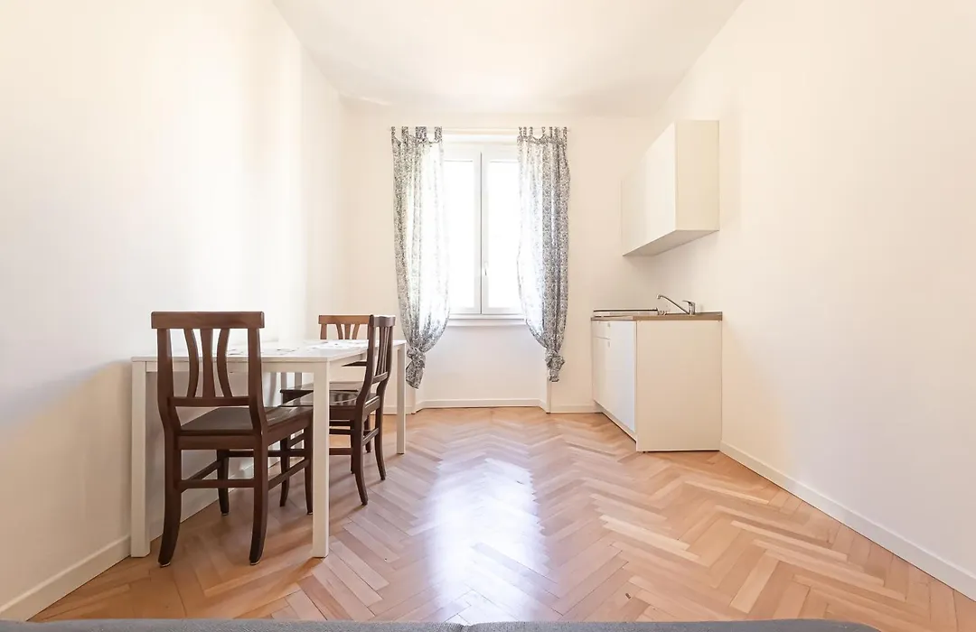 Rrrapido Sant' Ambrogio Suites And Rooms - Via Olona-1