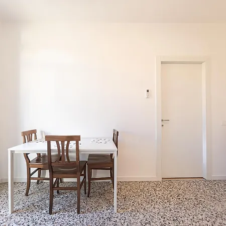 Rrrapido Sant' Ambrogio Suites And Rooms - Via Olona-3